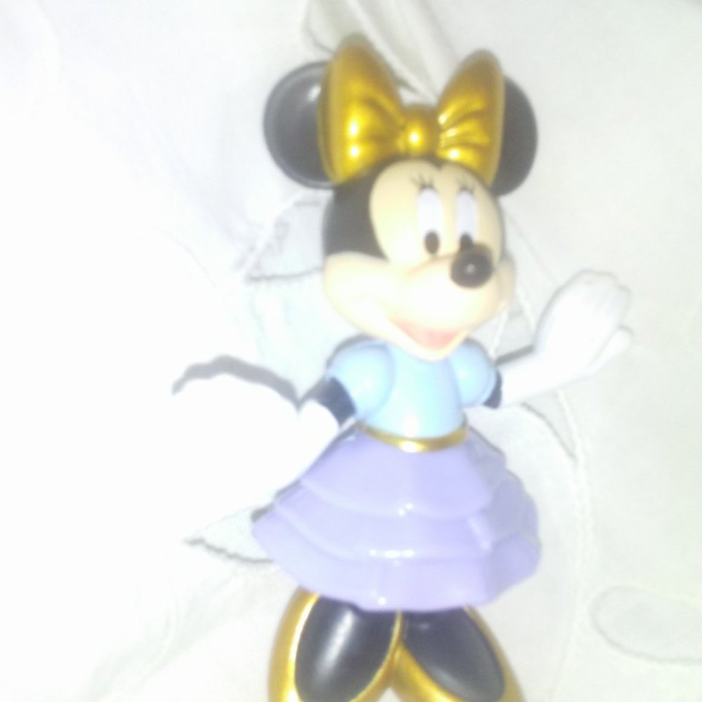 Disney Minnie Mouse Two-inch Topper